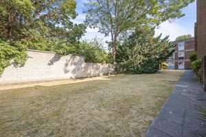 Communal Garden- click for photo gallery